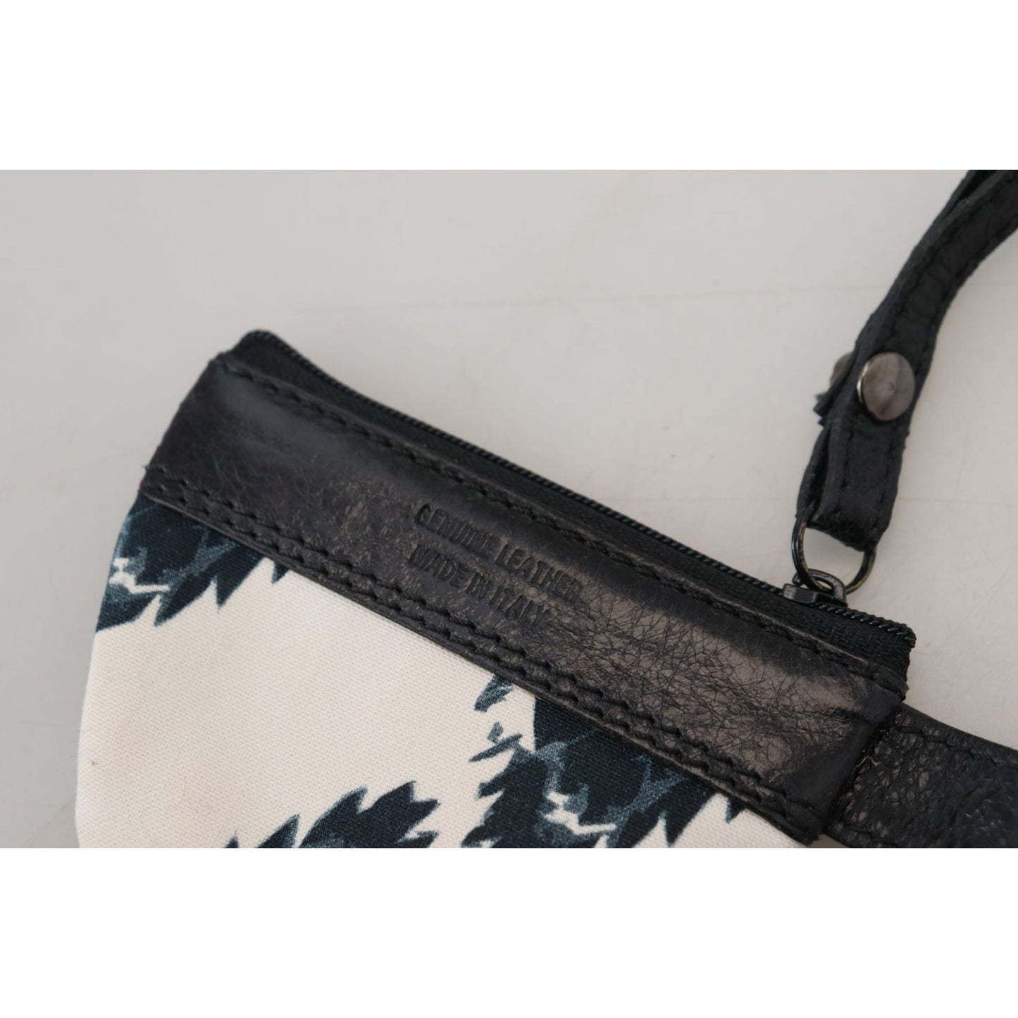 Costume National Chic White Leather Coin Purse with Strap Costume National Dark Slate Gray