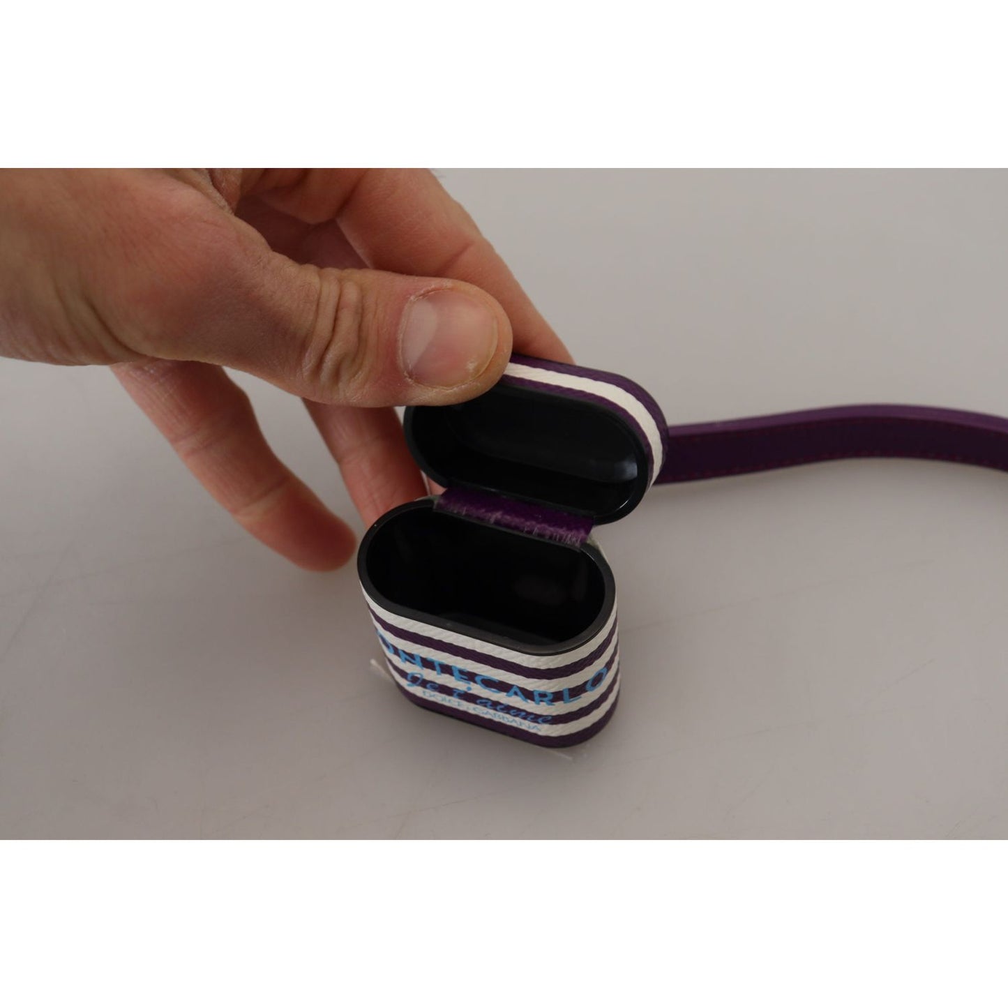 Dolce & Gabbana Chic Purple Leather Airpods Case Dolce & Gabbana Rosy Brown