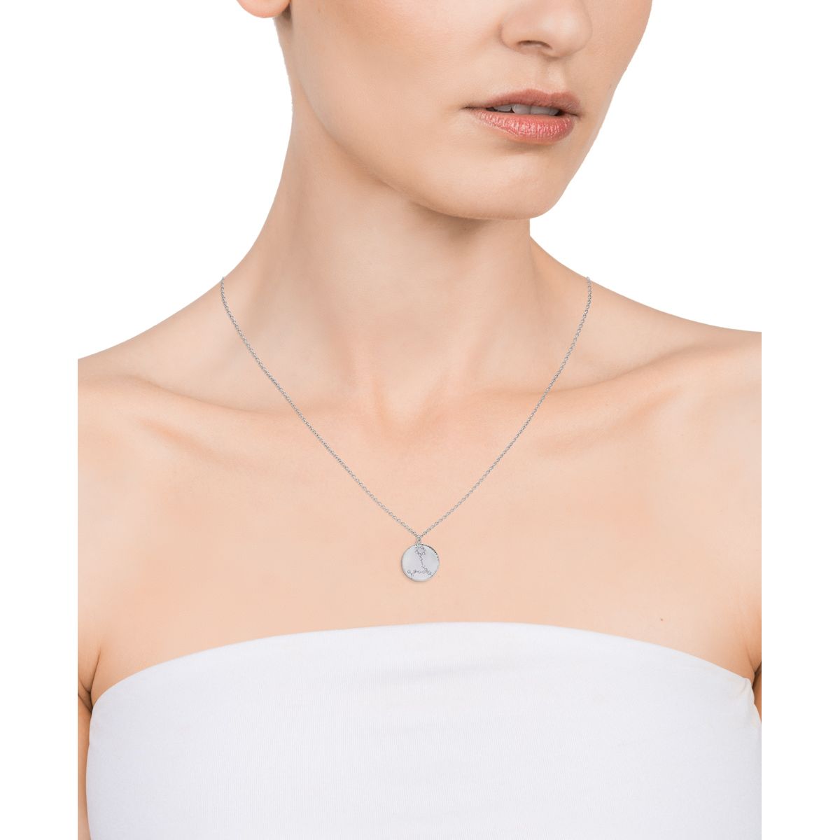 Woman wearing VICEROY JEWELS Mod. 61014C000-38P, silver 925° necklace on a white background, 32 mm case, official box included.