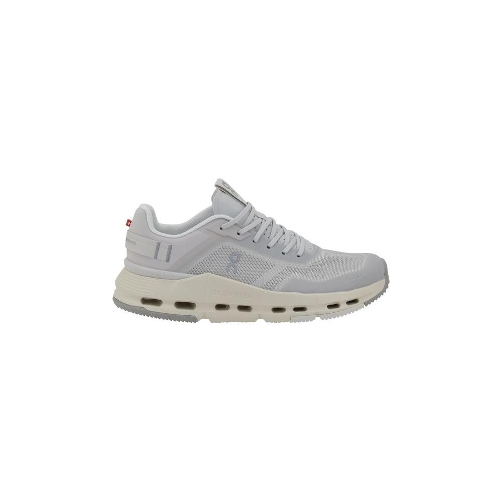 ON Cloudnova Form 2 TT Sneakers with lace-up closure, reinforced sole, and perforated texture for support and modern design.