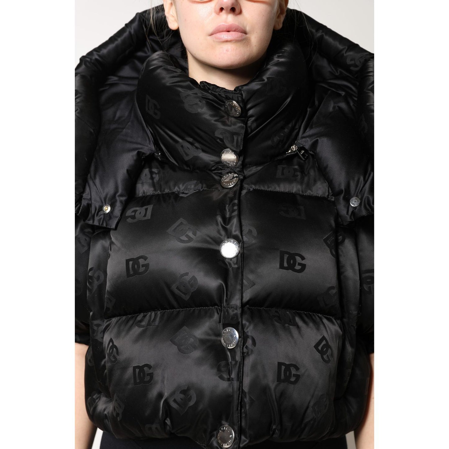 Dolce & Gabbana Black Padded Puffer Hooded Full Zip Cropped Jacket JKT41394-40