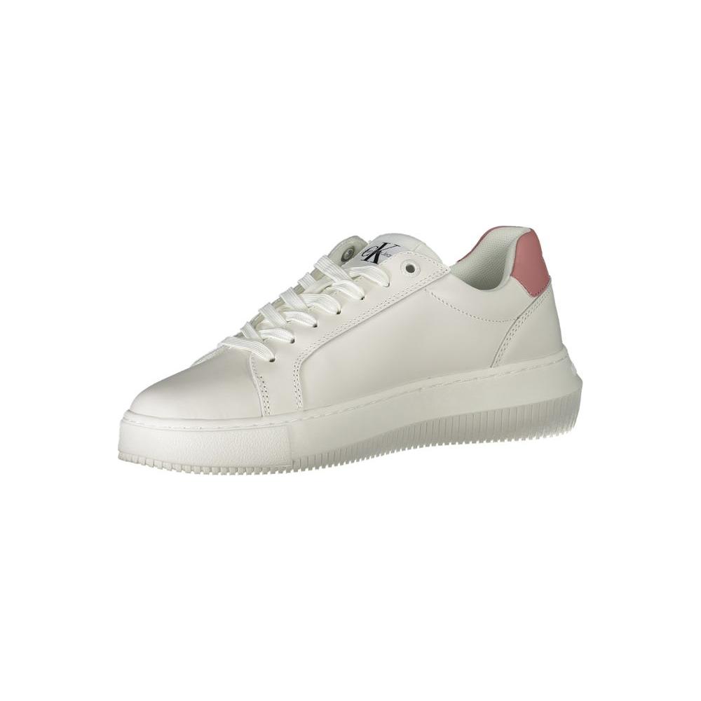 Calvin Klein white polyester sneaker with laces and logo; sports shoe featuring contrast details and print, made from 50% recycled material.