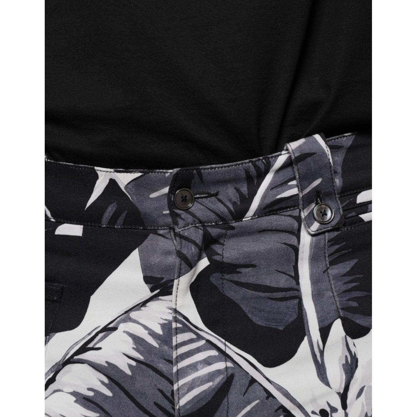 Dolce & Gabbana Dolce & Gabbana Gray Banana Leaf Cotton Stretch Capri Pants PAN75563-46 1728,3% Elastane (stretch),67345645728,Dolce & Gabbana,Gray,IT46 | S,Jeans & Pants - Men - Clothing,Material: 97% Cotton,Men,New with tags