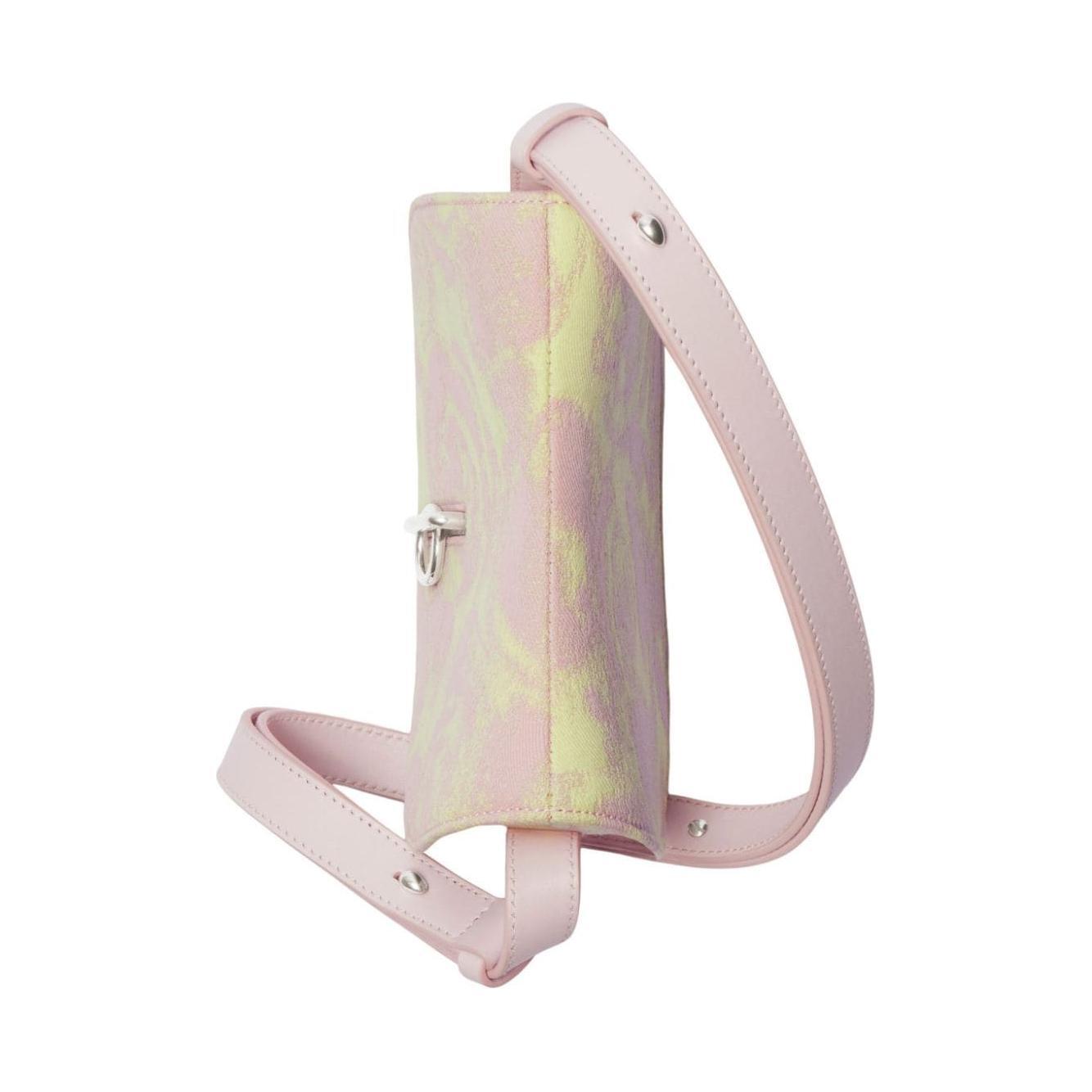 Front view with bag zipped and handles upright.