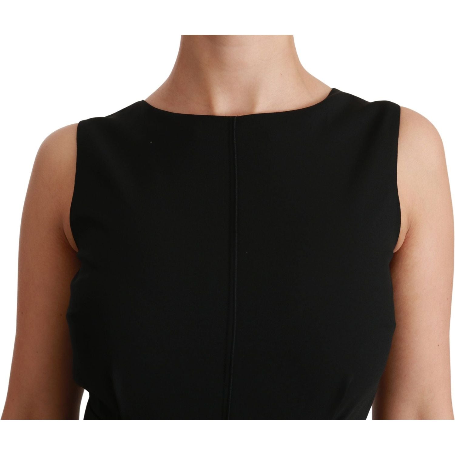 优雅黑色齐膝紧身连衣裙