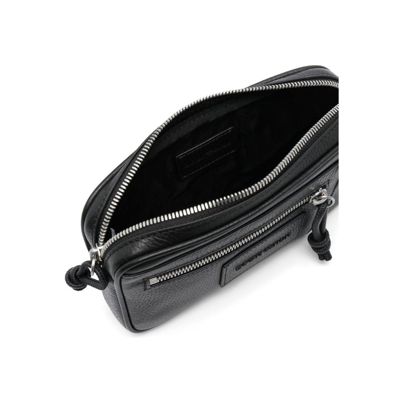 Front view with bag zipped and handles upright.