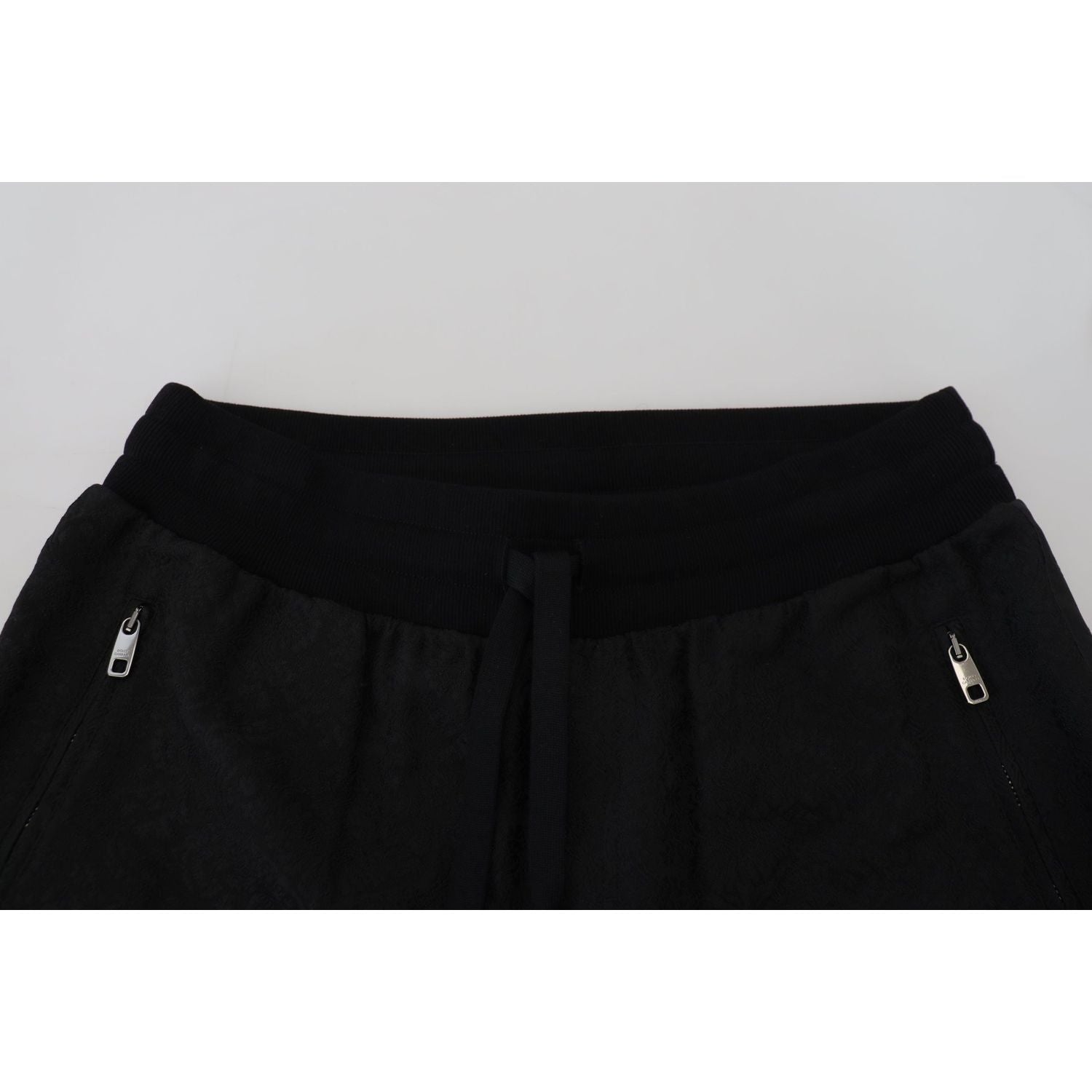 适合现代男士的优雅黑色慢跑裤