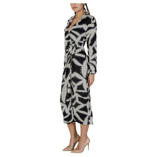 Jacqueline De Yong Jacqueline De Yong Black Recycled Polyester Dress JA-14838000009-IT38|XS 1728,71956299936,Black,Clothing,Dresses - Women - Clothing,IT38|XS,IT40|S,IT42|M,IT44|L,Jacqueline De Yong,New with tags,Women,Women - Clothing