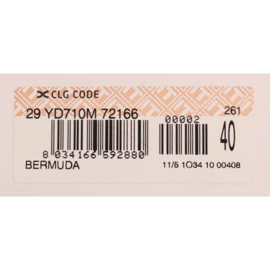 别致的棕色百慕大优雅