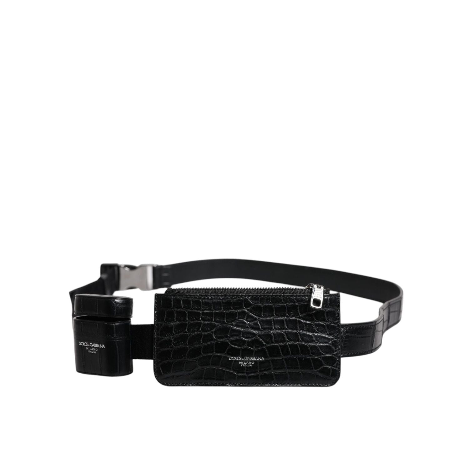 Front view with bag zipped and handles upright.