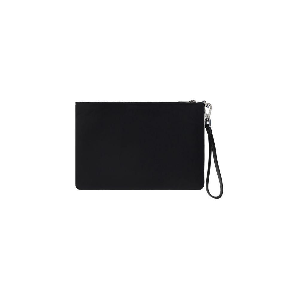 Front view with bag zipped and handles upright.