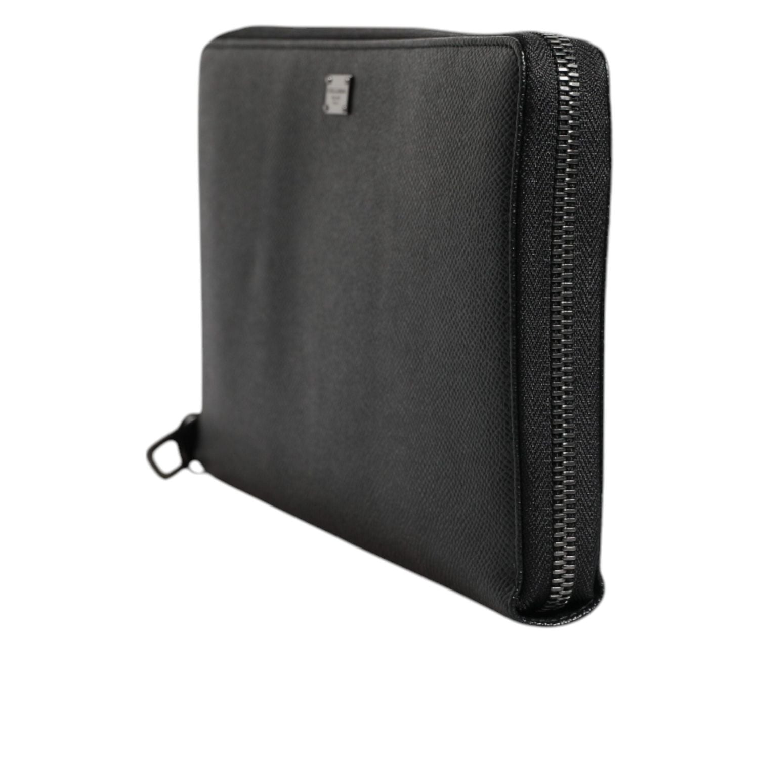 Front view with bag zipped and handles upright.