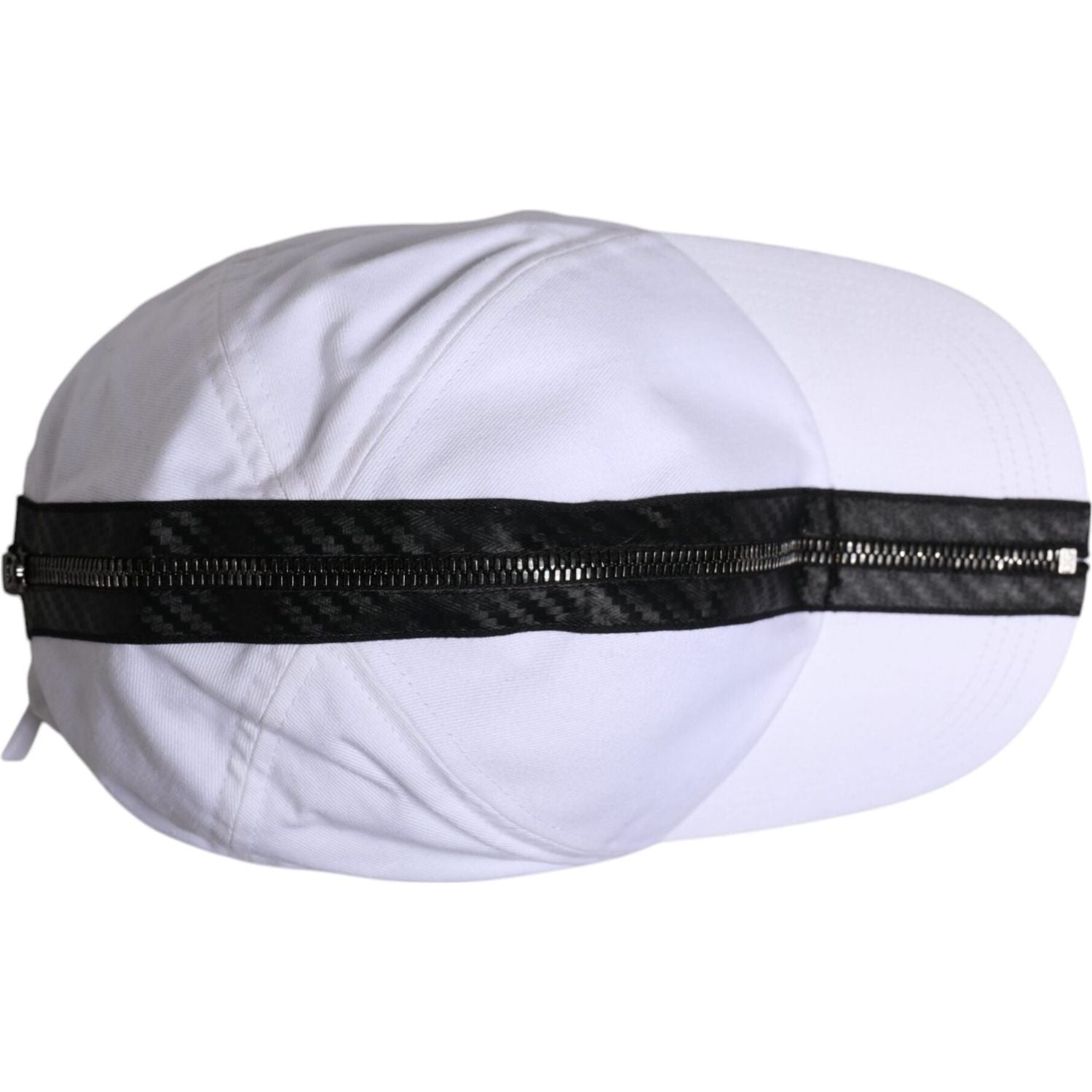 Front view with bag zipped and handles upright.