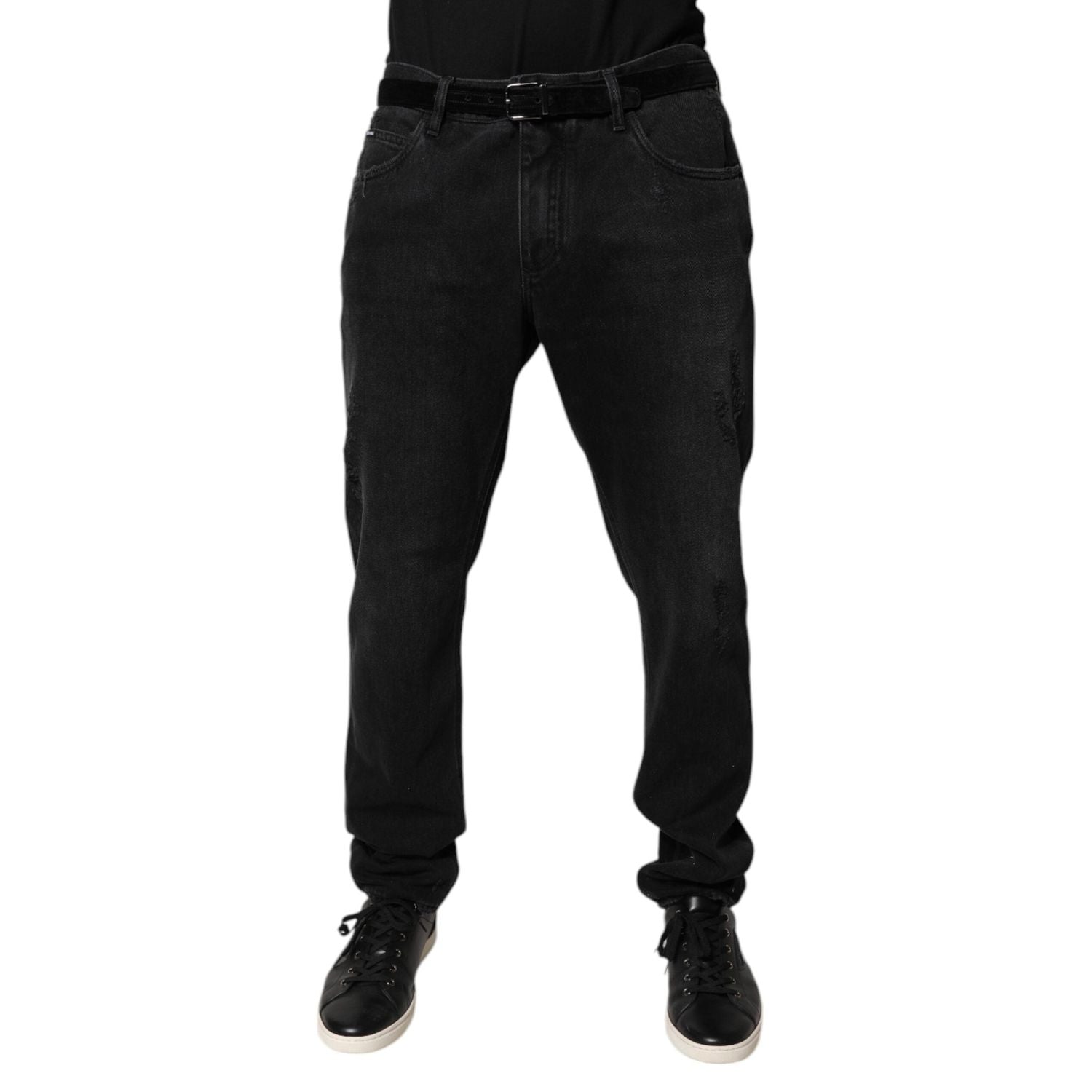 Front view with bag zipped and handles upright.