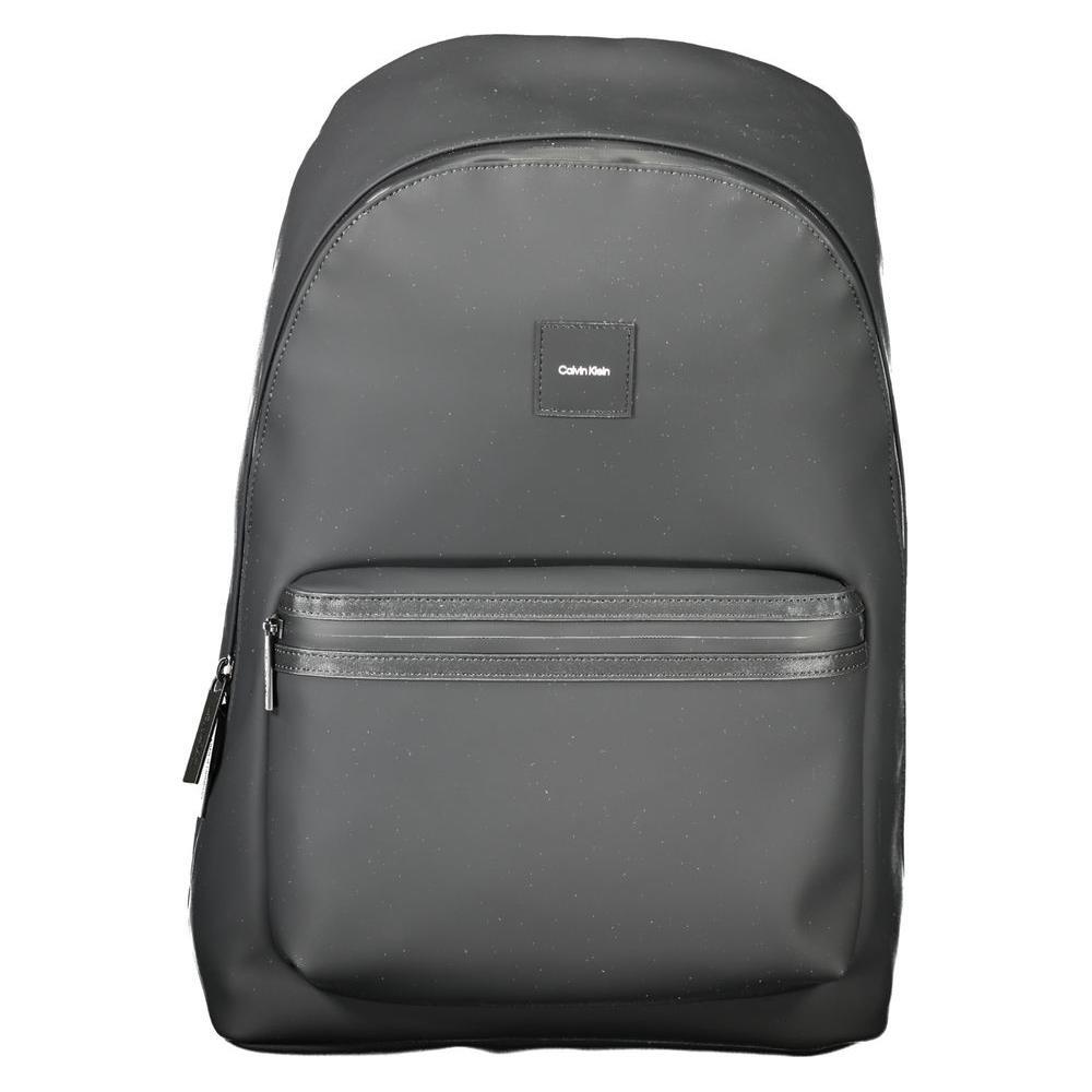 Front view with bag zipped and handles upright.