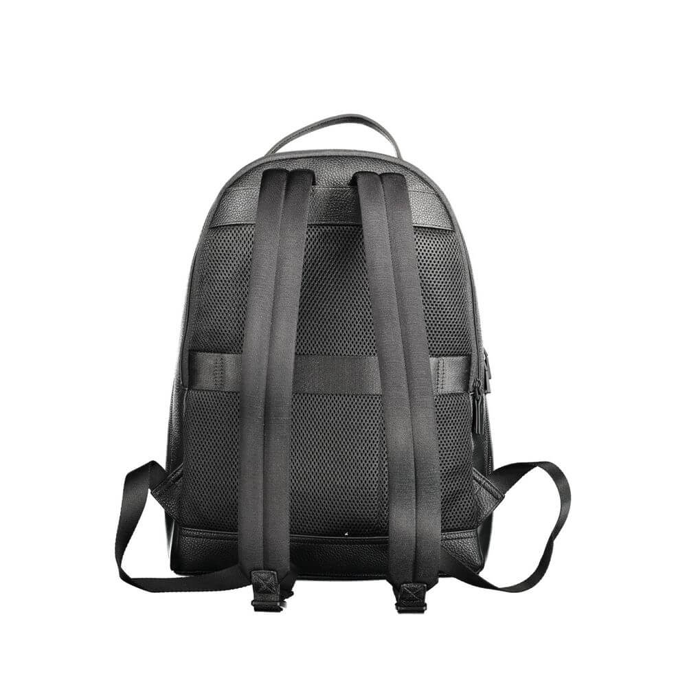 Front view with bag zipped and handles upright.
