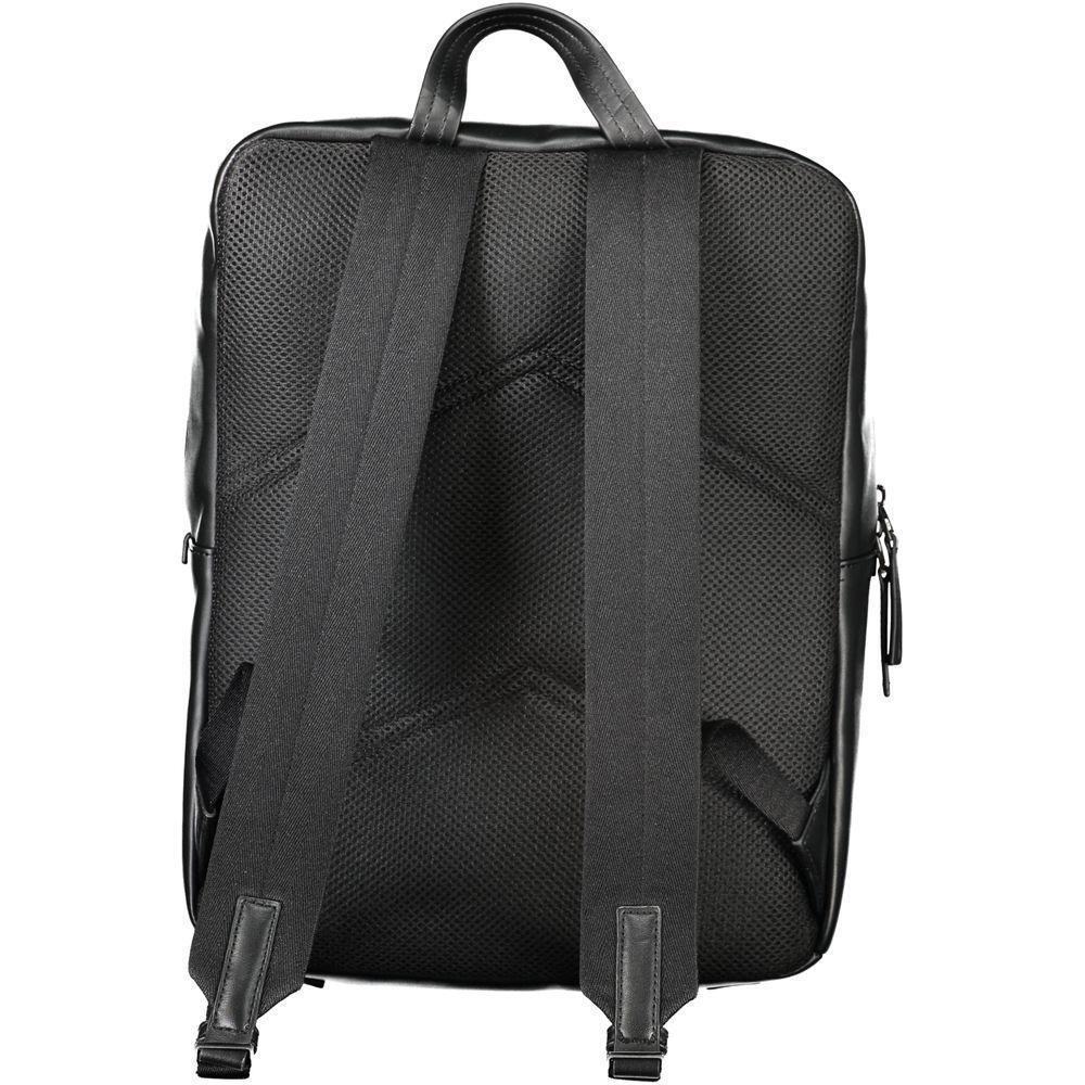 Front view with bag zipped and handles upright.