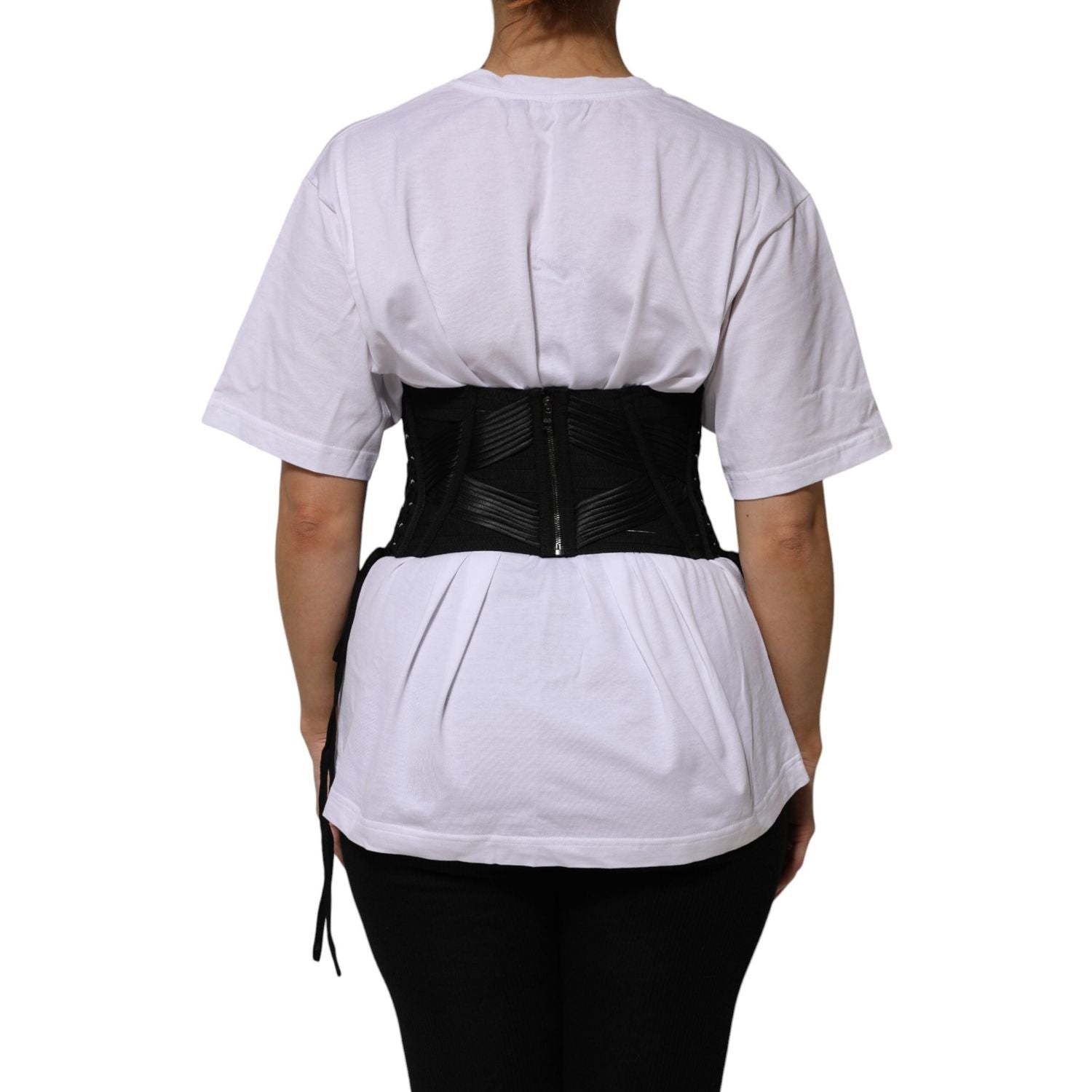 Front view with bag zipped and handles upright.
