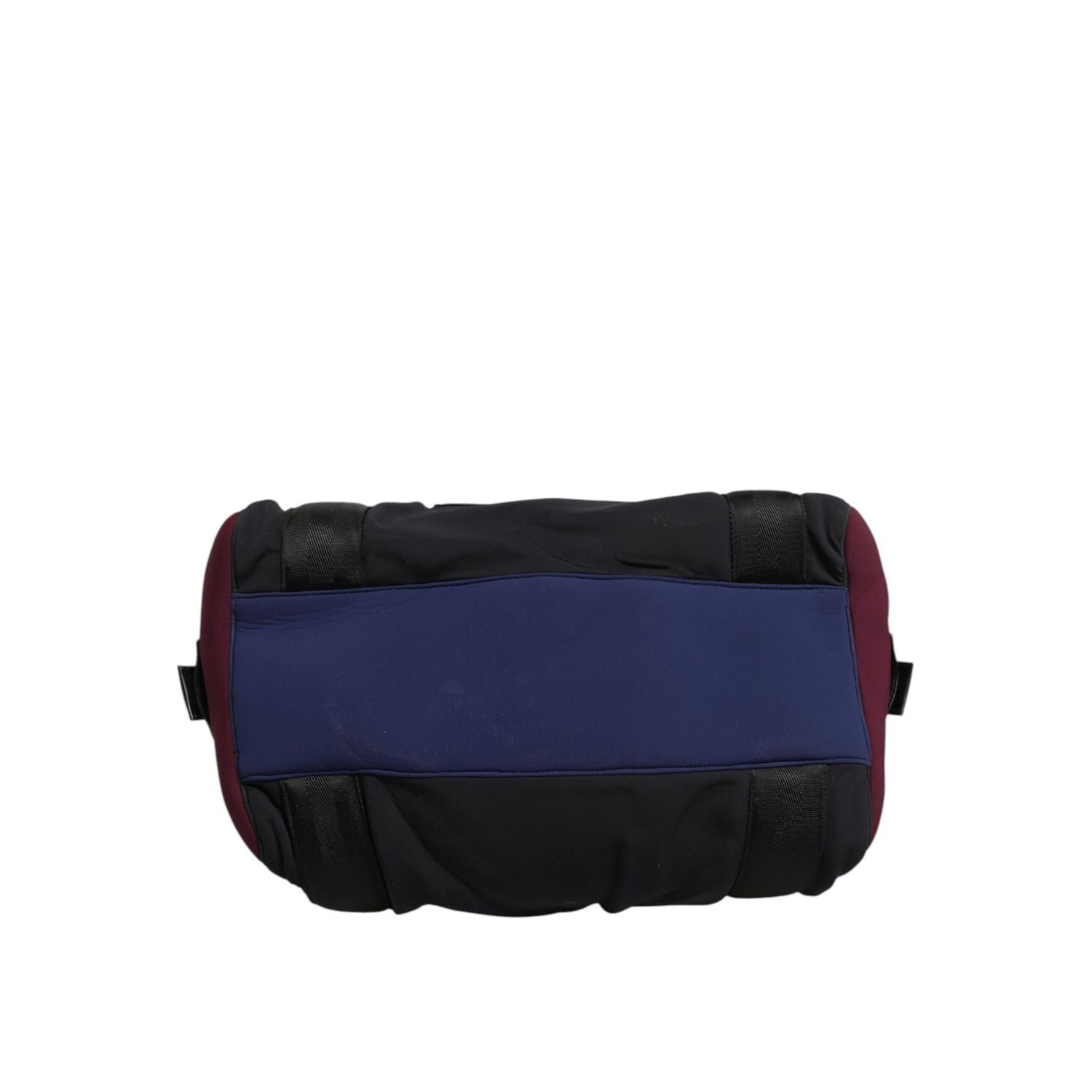 Front view with bag zipped and handles upright.