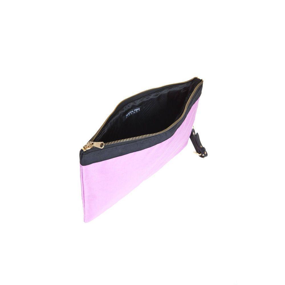 Front view with bag zipped and handles upright.