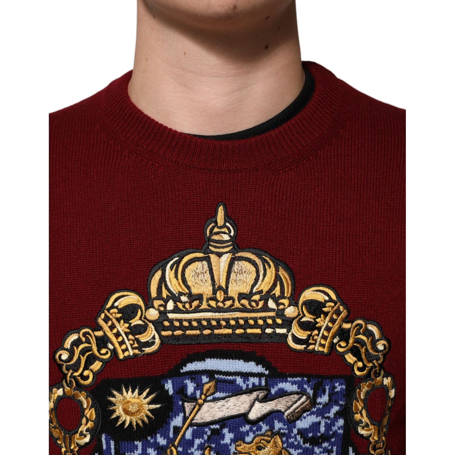 Dolce & Gabbana Burgundy Cashmere Lion Crest Pullover Sweater