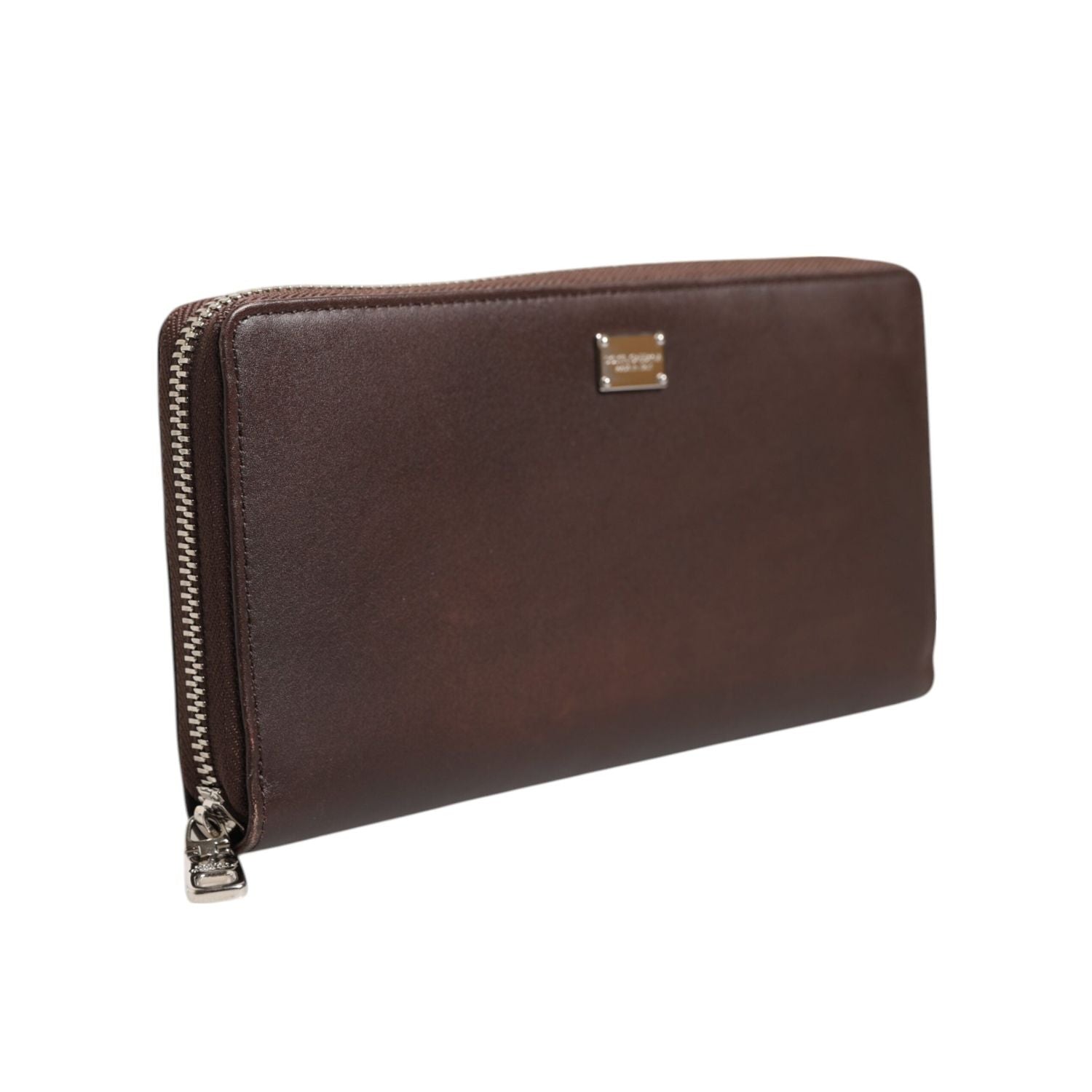 Front view with bag zipped and handles upright.