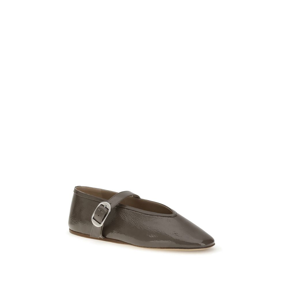 Le Monde Béryl Brown Calf Leather Bos Taurus Ballet Flats with adjustable strap and beveled toe for comfort and elegance.