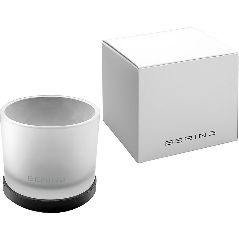 Official packaging for BERING Mod. ULTRA SLIM wristwatch, featuring a sleek white box and holder.