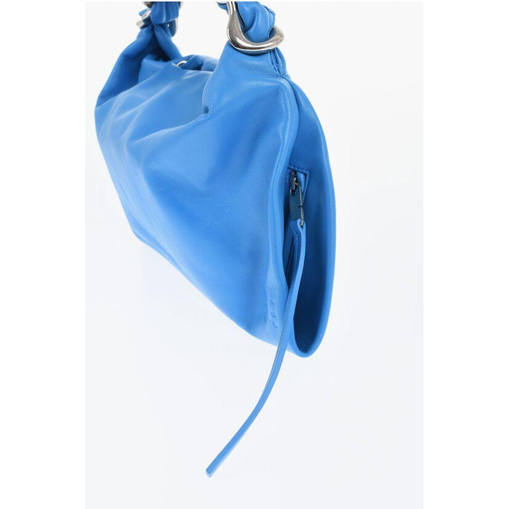 Front view with bag zipped and handles upright.