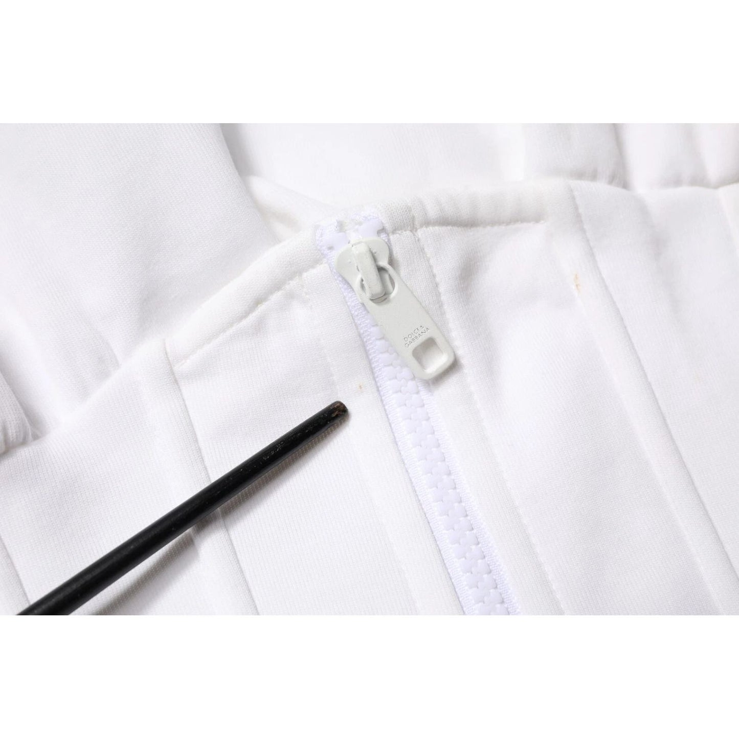 Close-up of zipper on Dolce & Gabbana White Corset Stretch Cotton Top T-shirt, highlighting front closure detail.