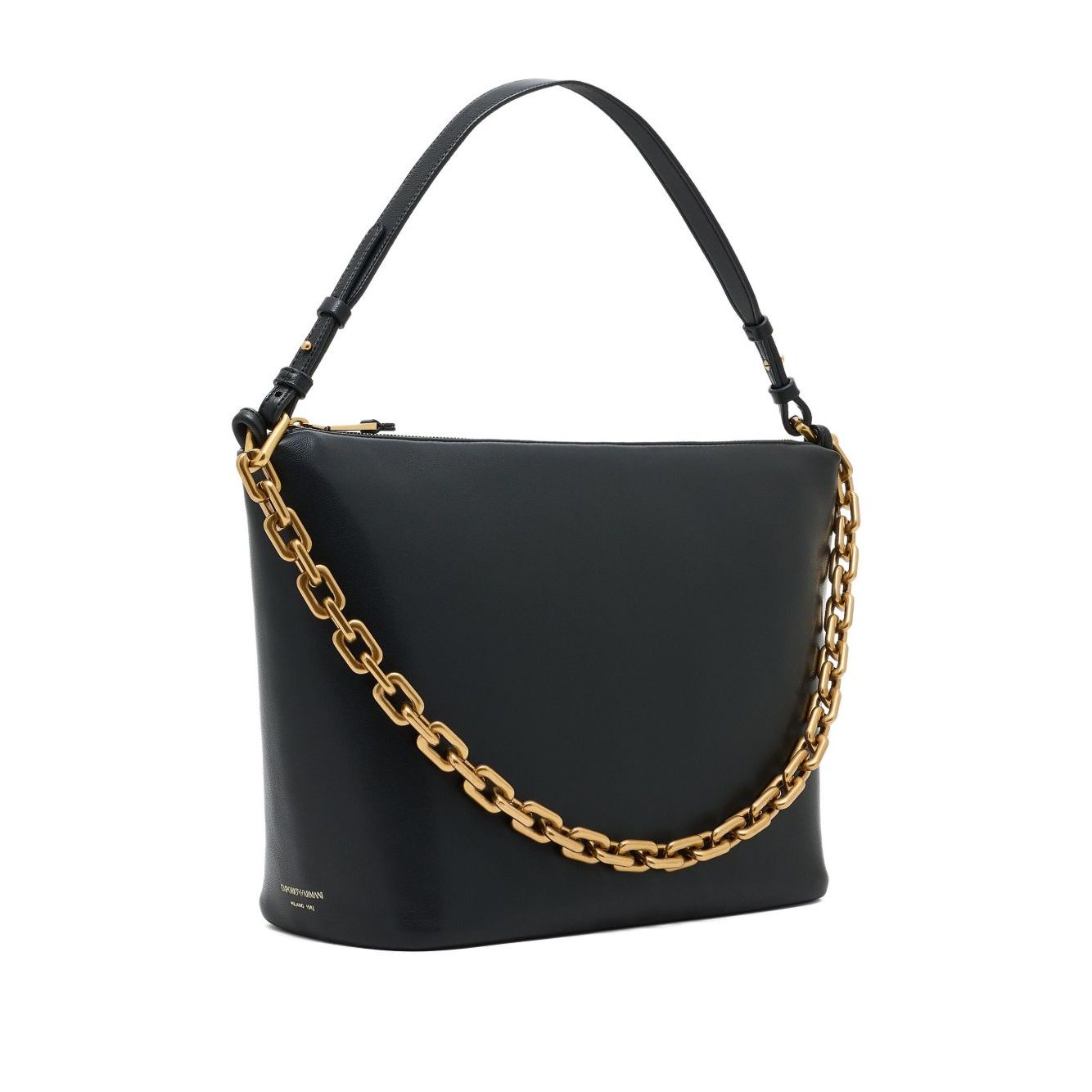 Front view with bag zipped and handles upright.