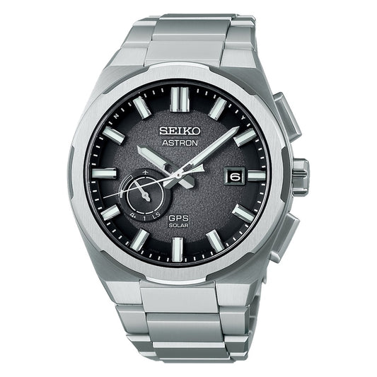 SEIKO ASTRON Mod. SOLAR GPS wristwatch with titanium case and bracelet, featuring solar movement and sapphire dial, in official box.