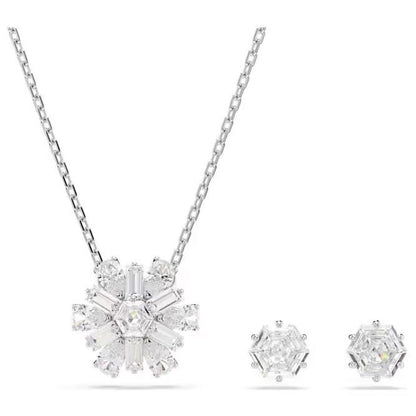 SWAROVSKI Mod. 5691486 silver earrings with quartz analog movement, water resistant 5 ATM, in official box. Elegant ladies jewelry set.